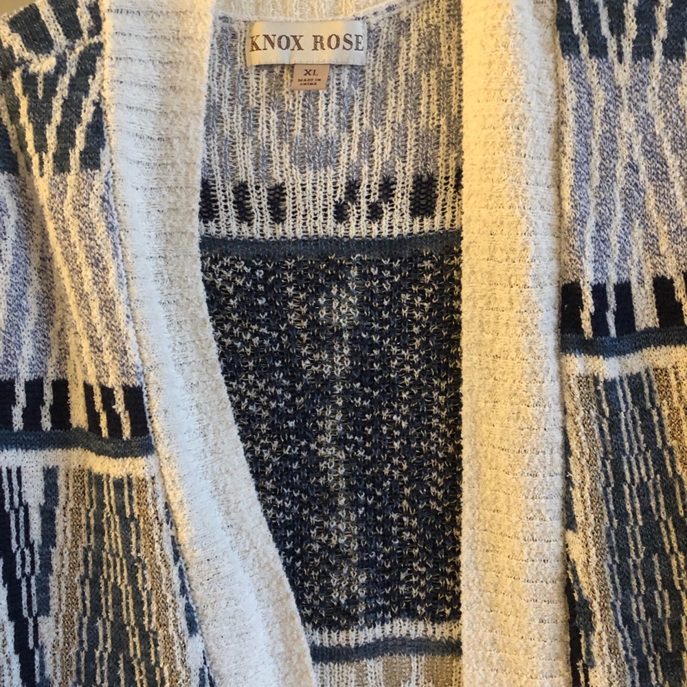 Fun sweater - Picture 3 of 4